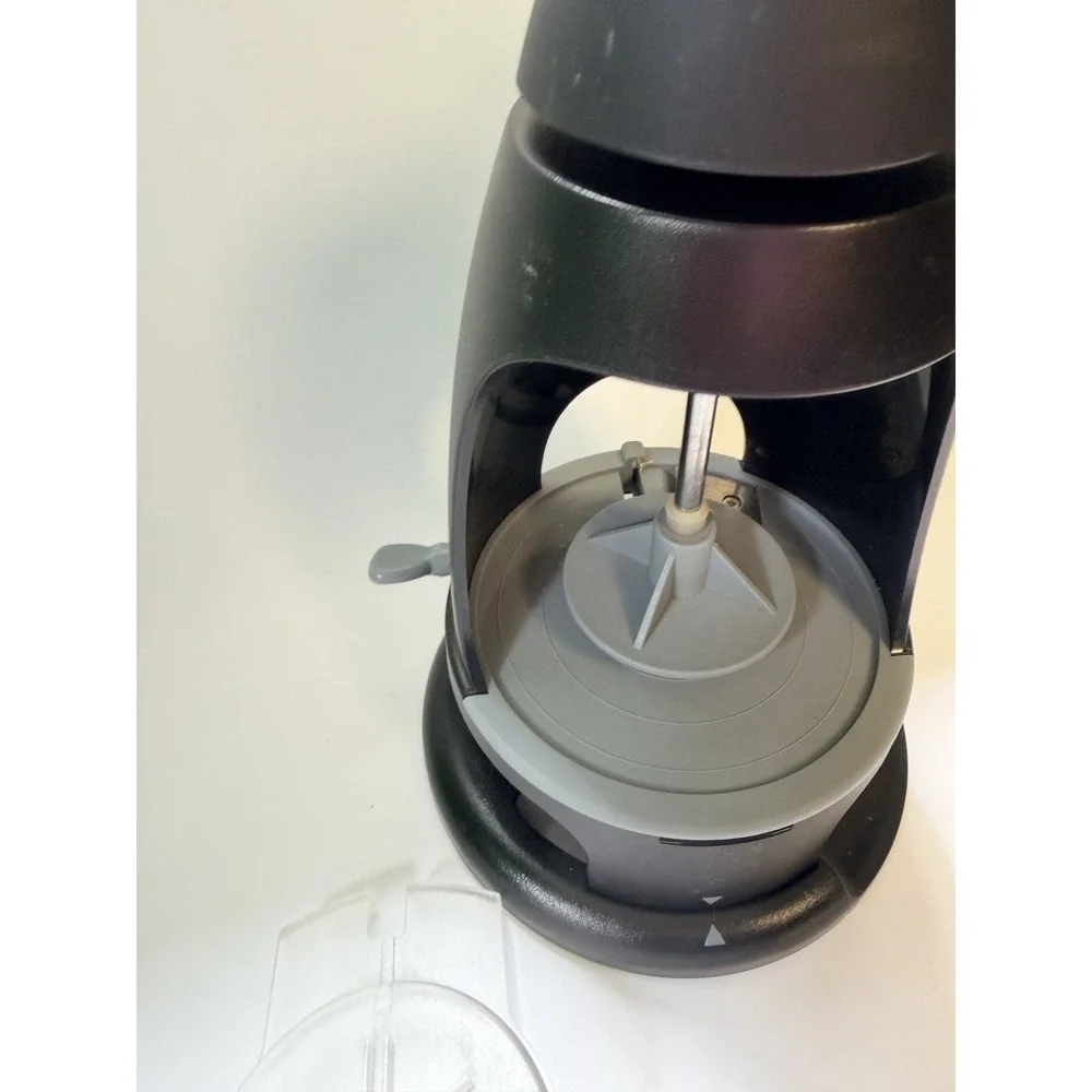 Pampered Chef Veggie Spiralizer Cutter Zoddles Vegetable Noodles Kitchen Gadget